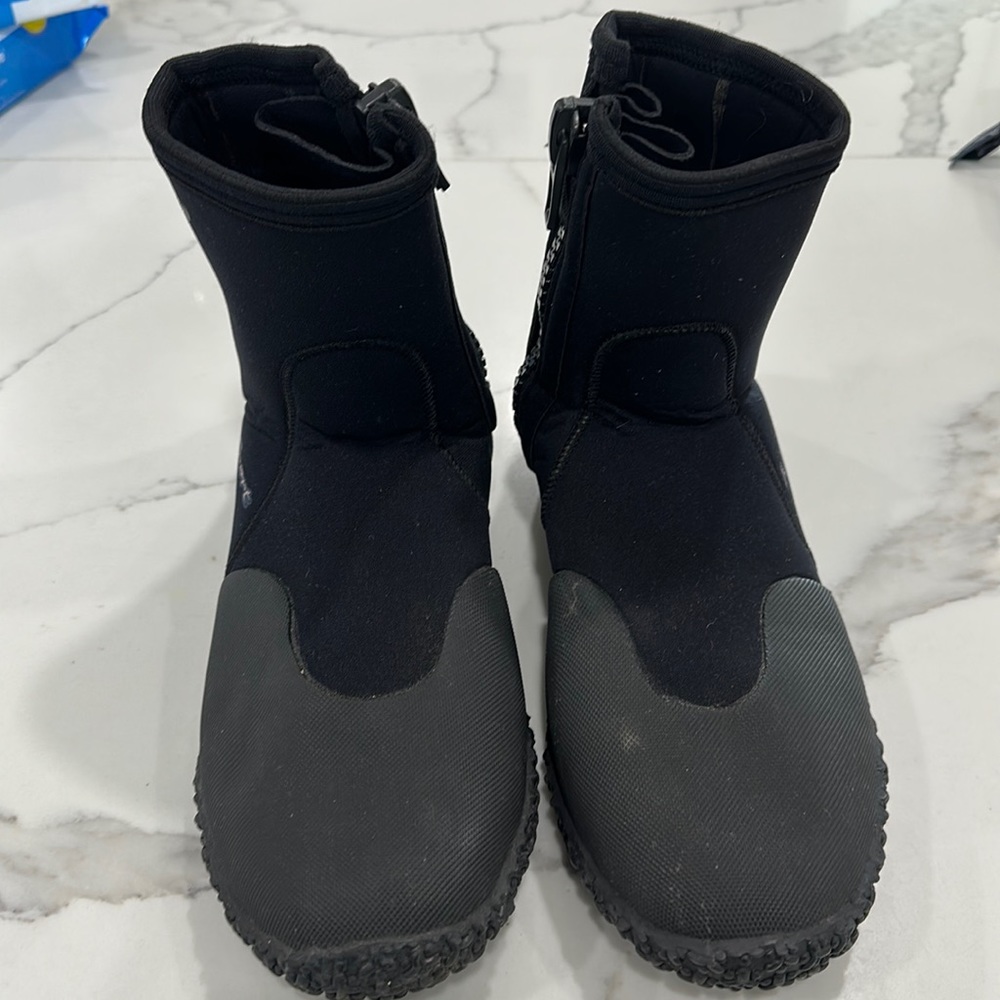 Neo Sport Neoprenene 3mm Water Diving Black Men’s Size 11